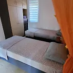 شقة Athanasia's At Rafaella Kokkónion