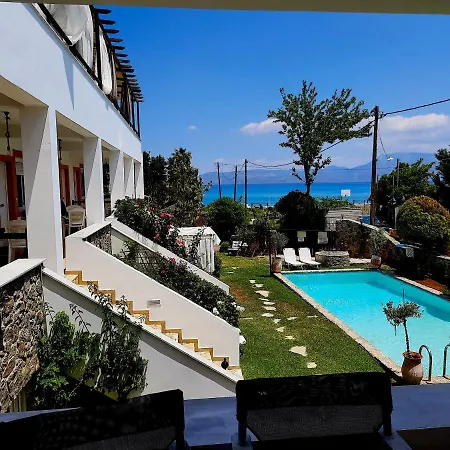 Athanasia's At Rafaella Apartamento