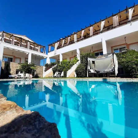 Athanasia's At Rafaella شقة