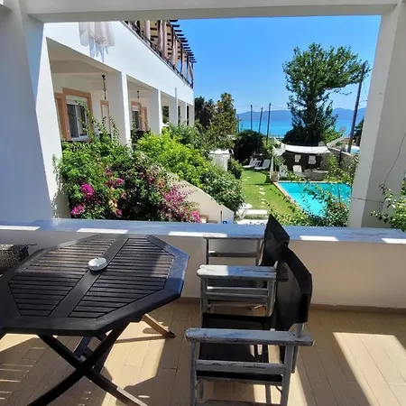 Apartment Athanasia's At Rafaella *