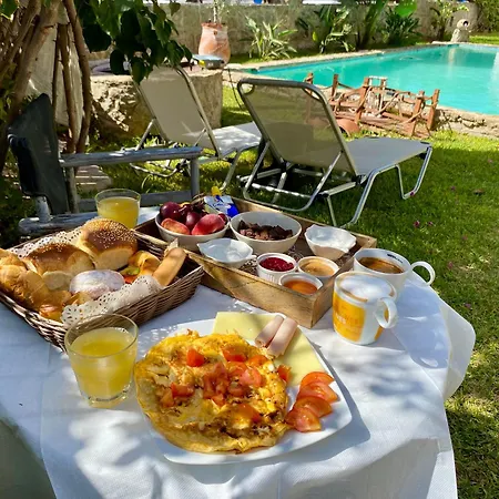 شقة Athanasia's At Rafaella Kokkónion
