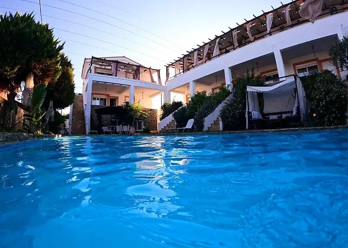 Athanasia's At Rafaella Kokkónion