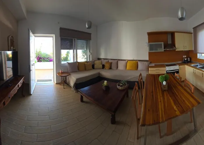 Apartament Athanasia's At Rafaella Kokkónion