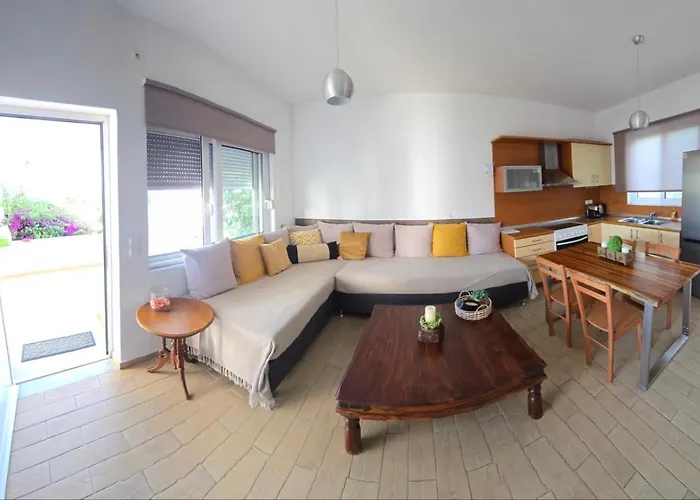 Apartament Athanasia's At Rafaella